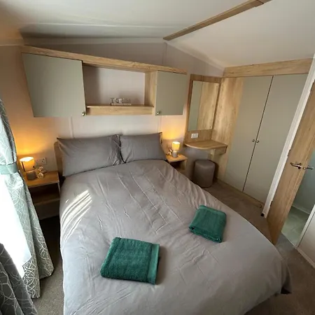 Apartment Provence By The River Nidd 8 *